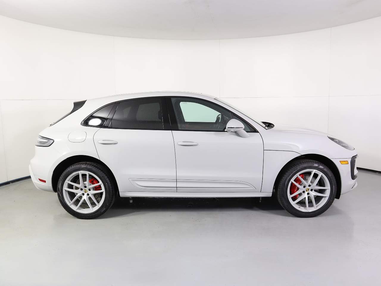 Certified Used 2026 Chalk Porsche Macan S image 8