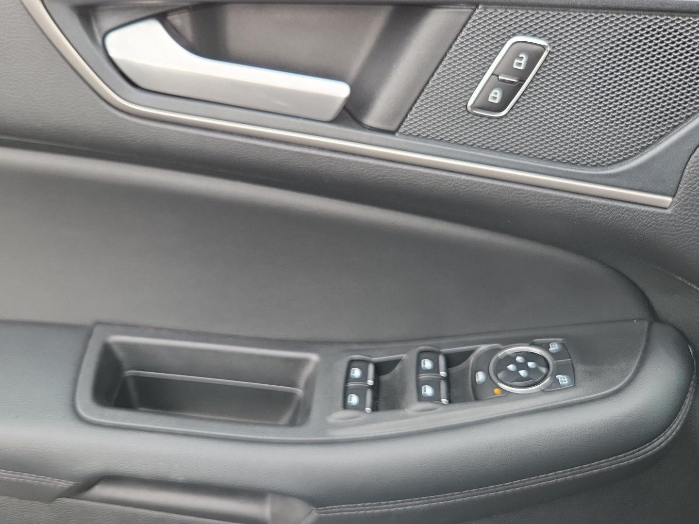 Used 2024 Agate Black Ford SEL image 13
