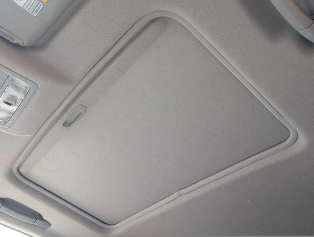 Used 2013 Black Toyota SE image 9
