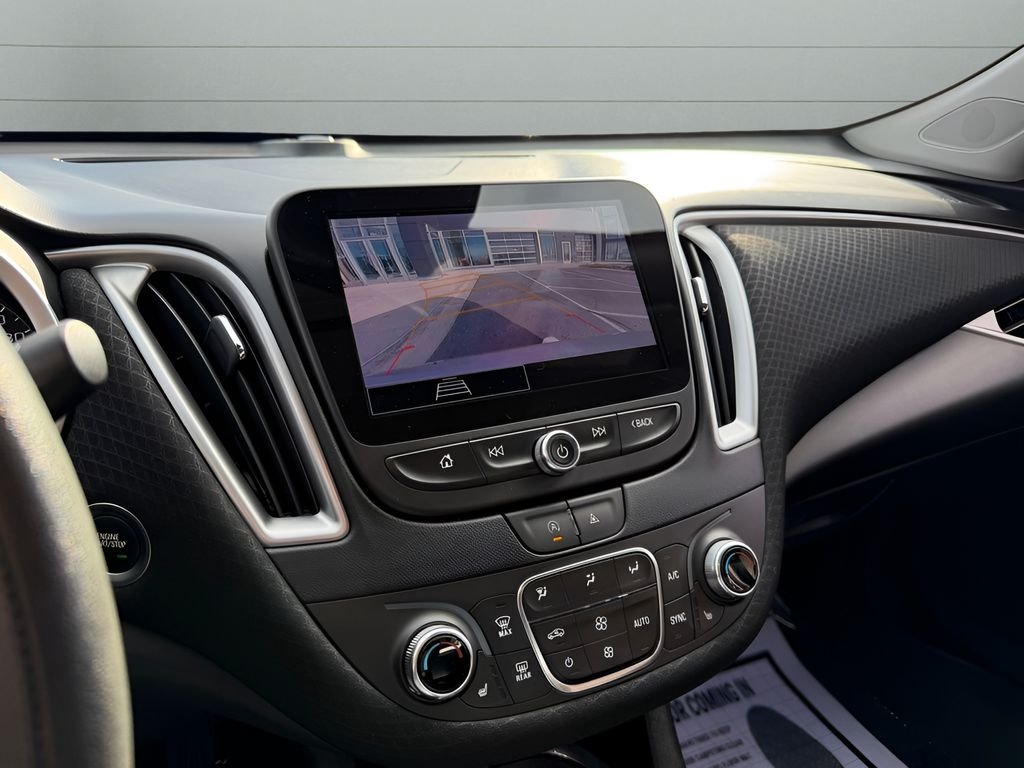 Used 2023 Gray Chevrolet LT image 17