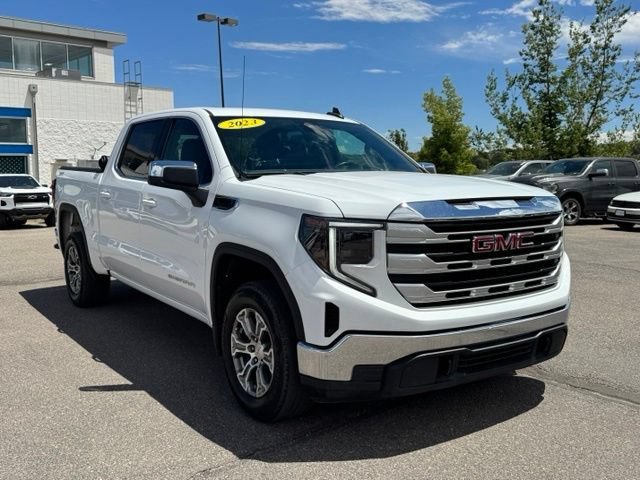 Used 2023 Summit White GMC SLE image 8