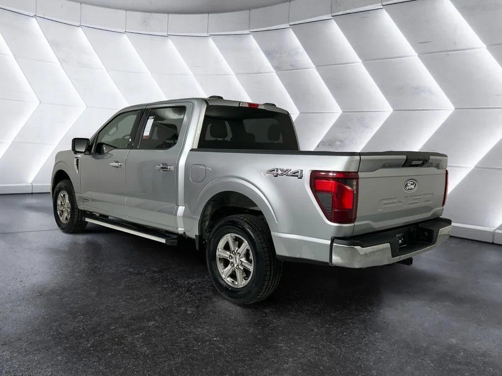 Used 2024 Silver Ford XLT image 6
