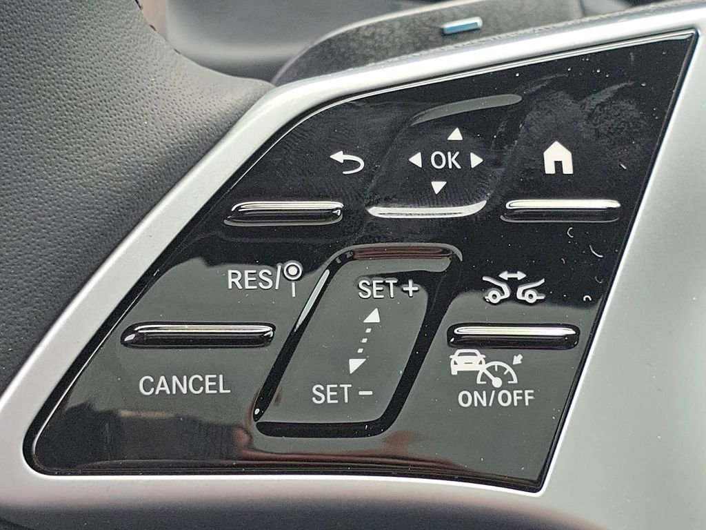 New 2026 Cirrus Silver Metallic Mercedes-Benz GLC 300 image 34