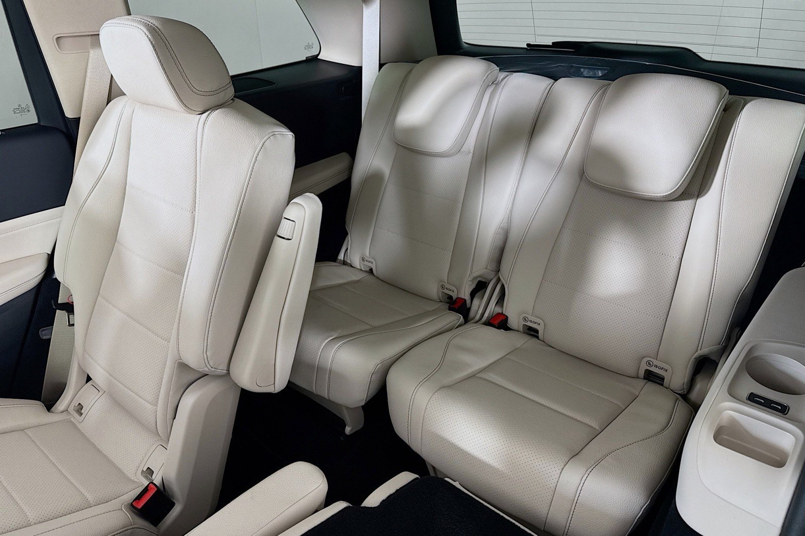 New 2026 Polar White Mercedes-Benz GLS 450 4MATIC® SUV image 8