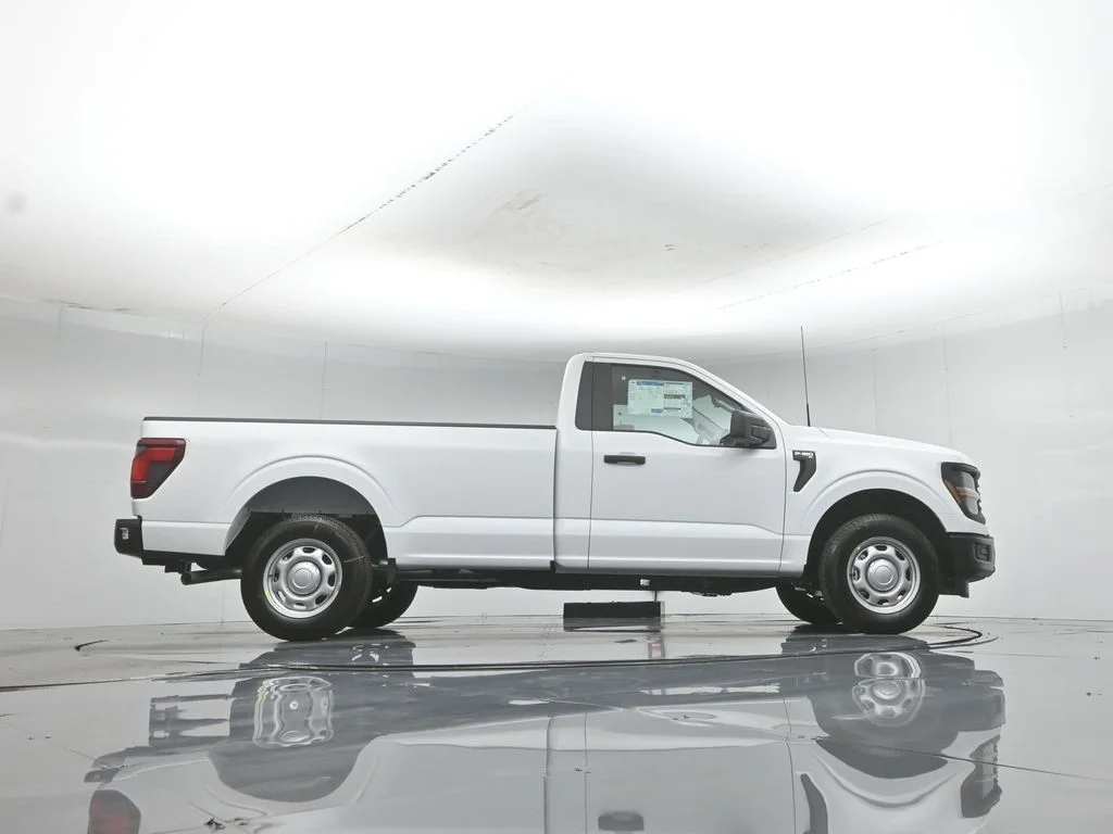 New 2026 Oxford White Ford XL image 7