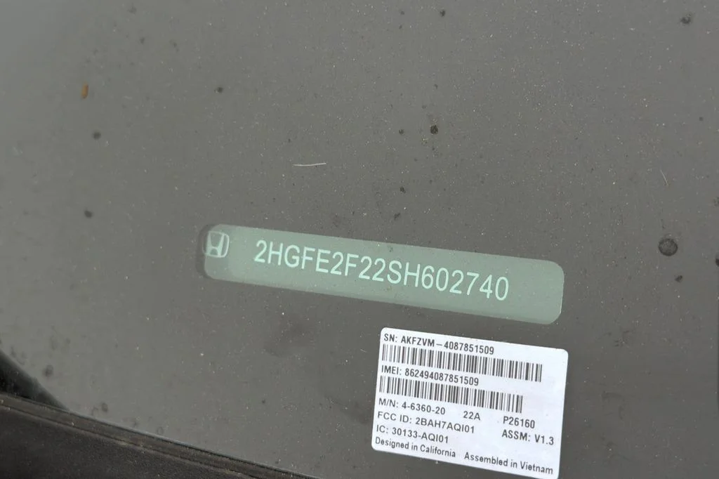 Used 2025 Solar Silver Metallic Honda LX image 8