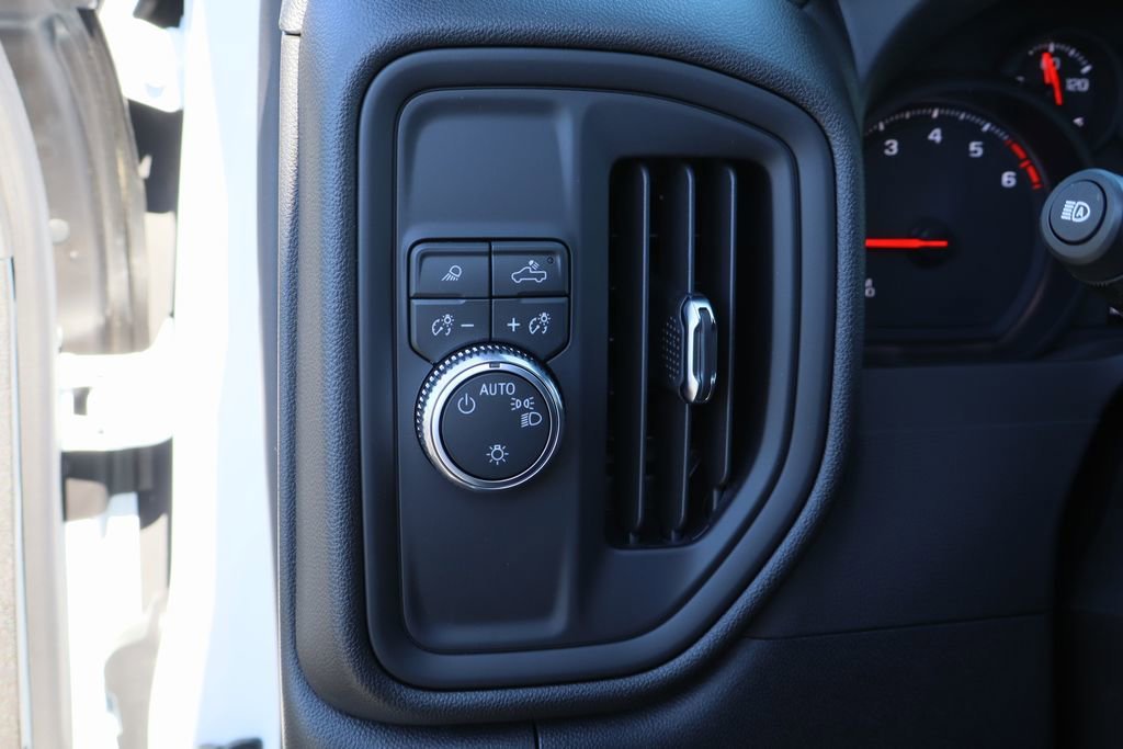 2026 GMC Sierra 3500HD Pro - Photo 8