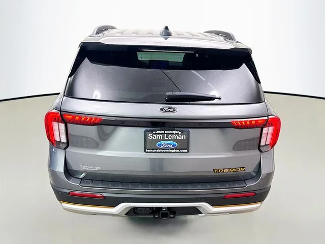New 2026 Carbonized Gray Metallic Ford Tremor® image 6