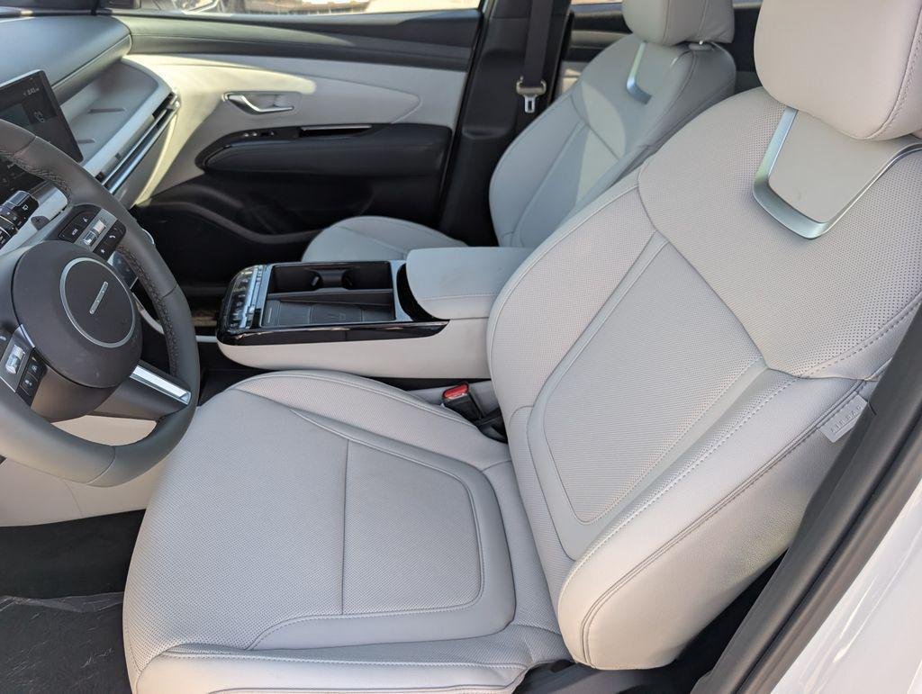 2025 Hyundai Tucson Limited - Photo 9