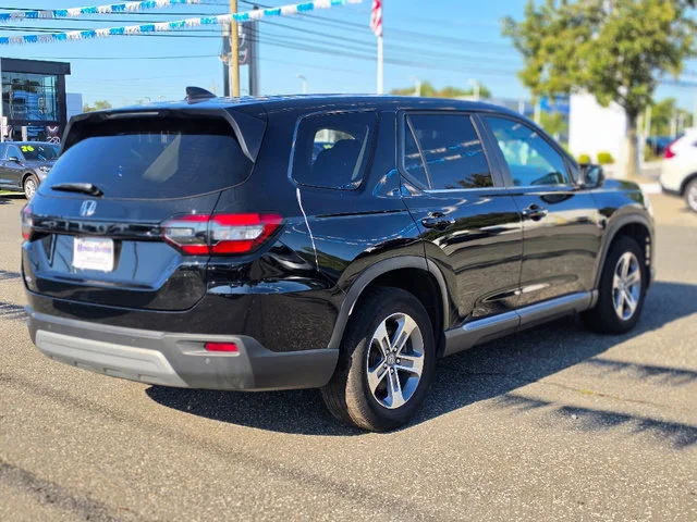 Certified Used 2025 Crystal Black Pearl Honda AWD EX-L image 6