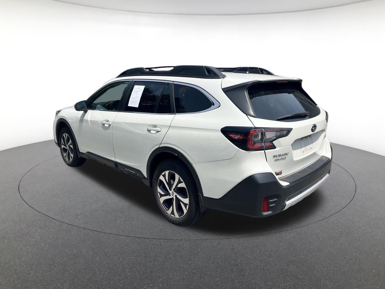 Used 2022 Crystal White Pearl Subaru Limited image 5