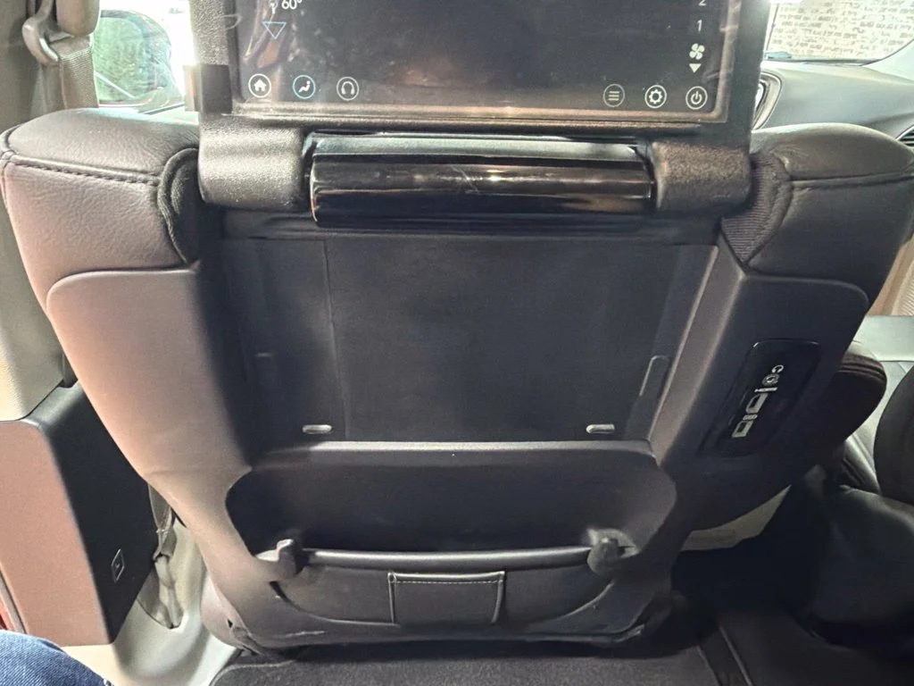 Used 2017 Velvet Red Pearlcoat Chrysler Touring L Plus image 19