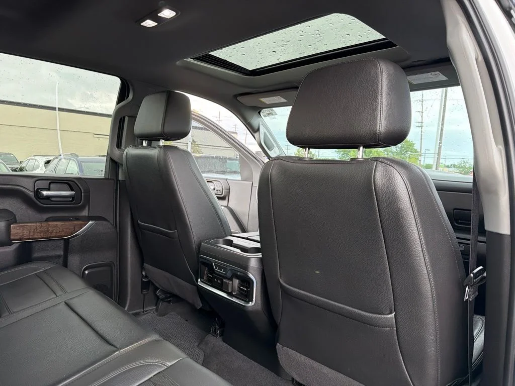 Used 2020 White GMC Denali image 22
