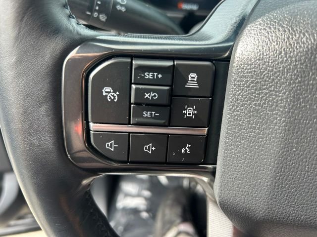 Used 2025 Black Ford Platinum image 33