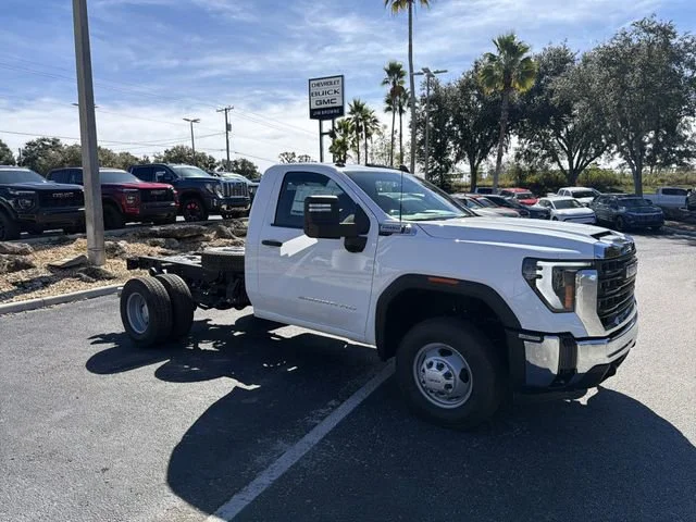 New 2026 Summit White GMC Pro image 2