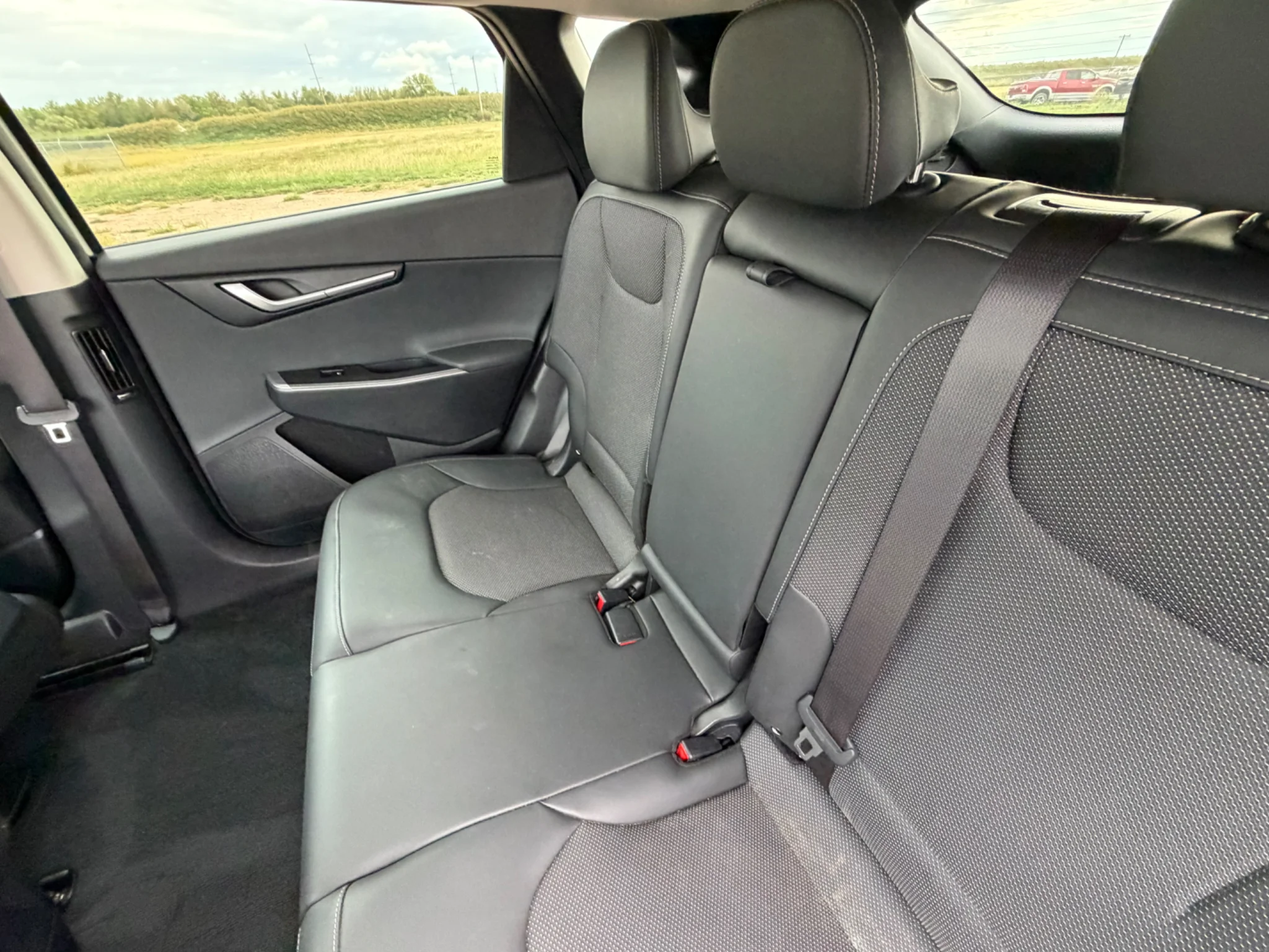 Used 2024 Glacier Kia Light Long Range image 11