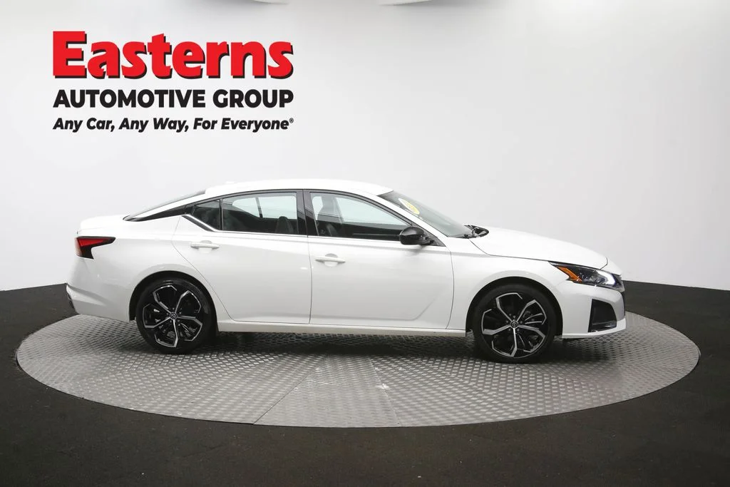 Used 2024 White Nissan 2.5 SR image 45