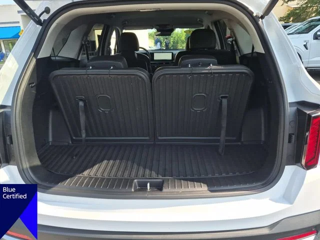 Used 2025 White Kia EX image 33