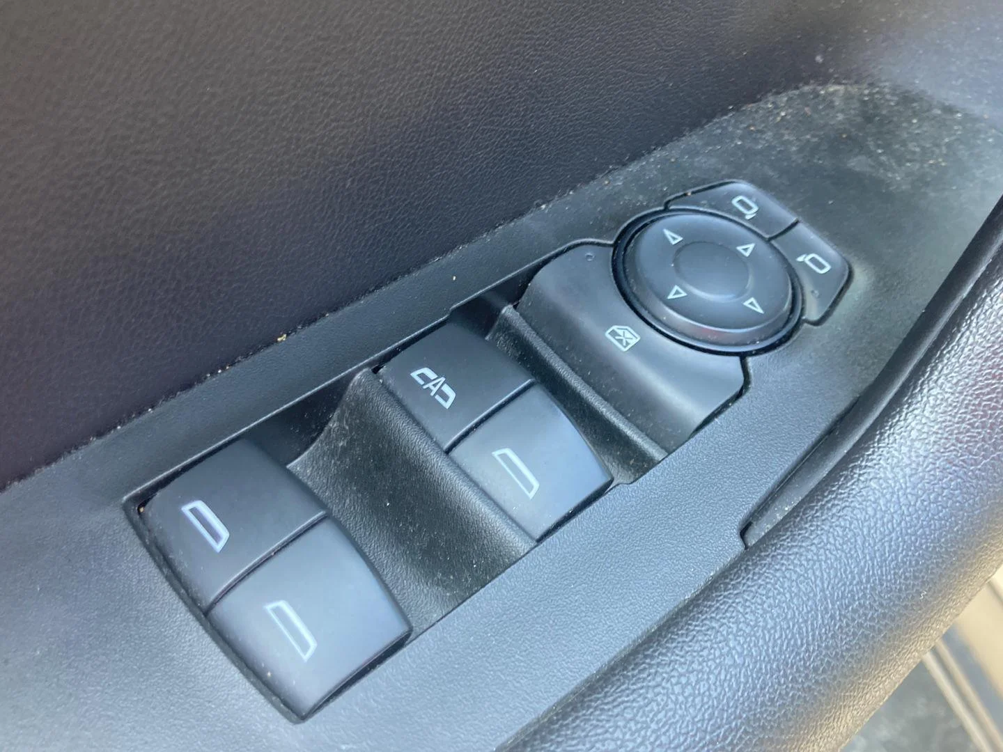 Used 2021 MIDNIGHT BLUE METALLIC Chevrolet LT image 13