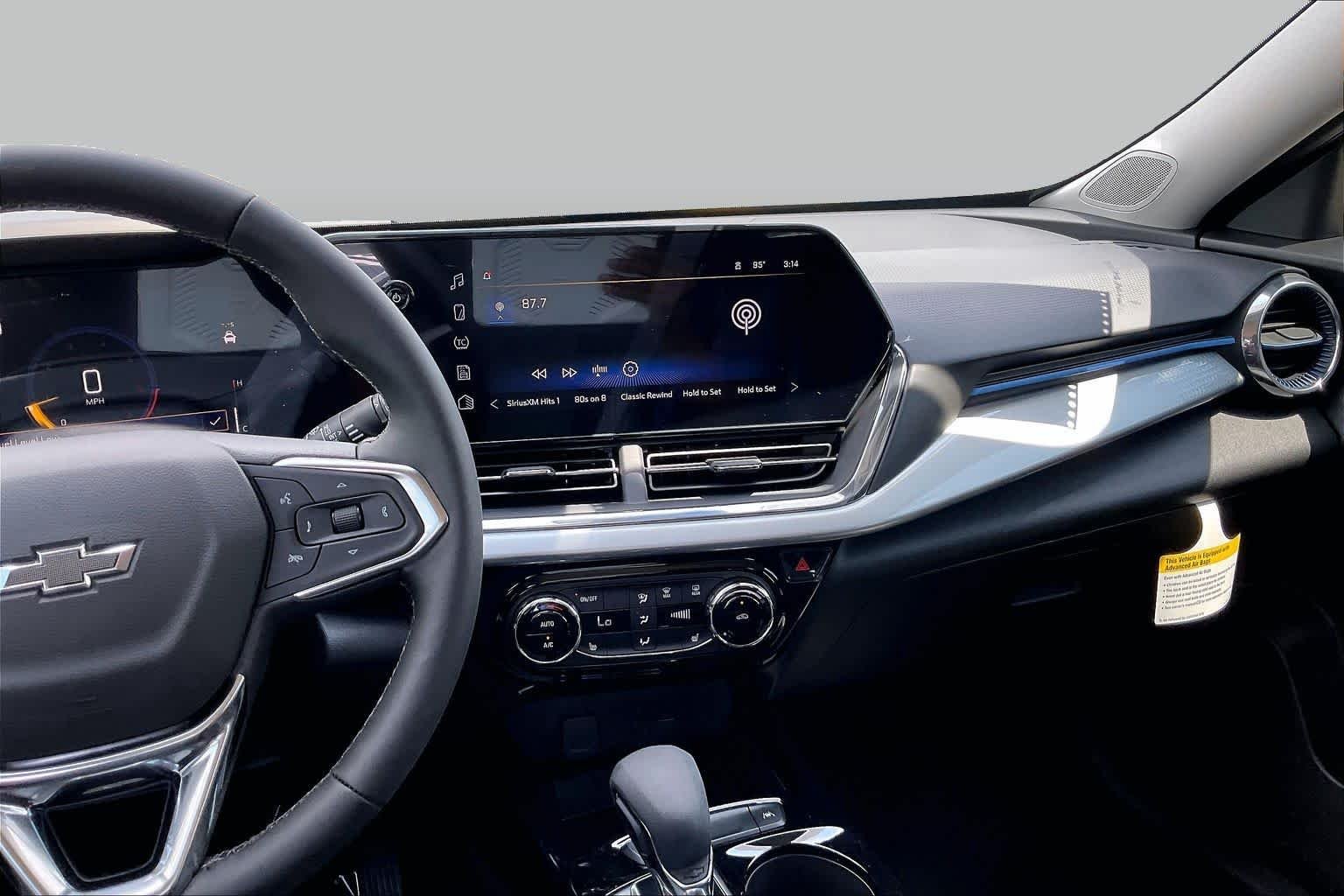 2026 Chevrolet Trax LT - Photo 7