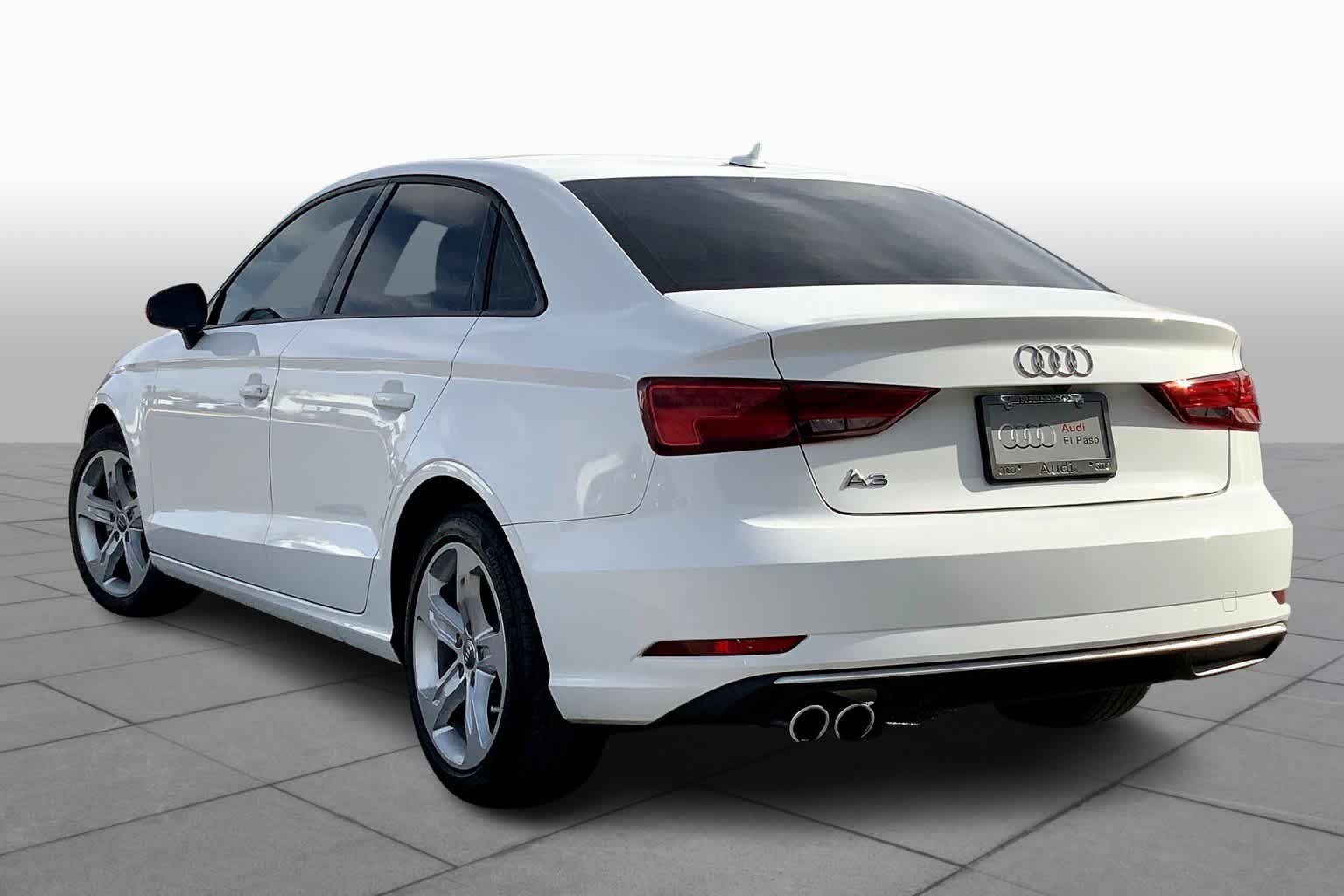 Used 2018 Ibis White Audi Tech Premium image 12