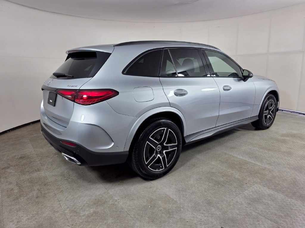 Used 2024 Silver Mercedes-Benz GLC 300 image 6