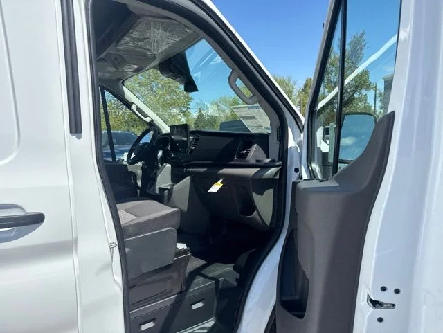New 2026 Oxford White Ford Base image 3