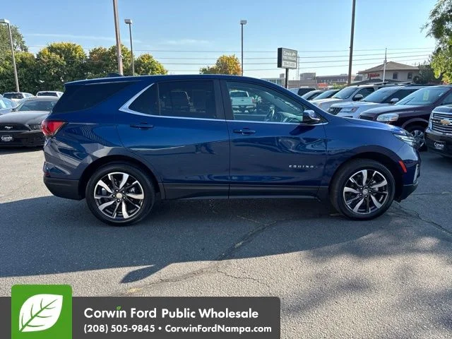 Used 2022 Blue Glow Metallic Chevrolet  image 4