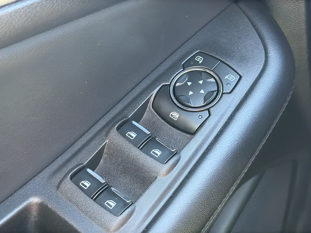 Used 2024 Gray Ford SEL image 29
