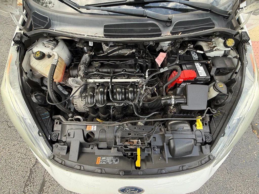 Used 2019 White Ford SE image 28