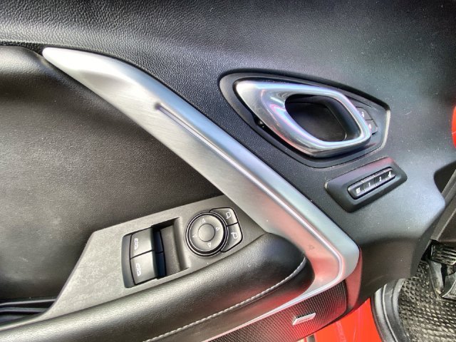 Used 2019 RED HOT Chevrolet 2SS image 13