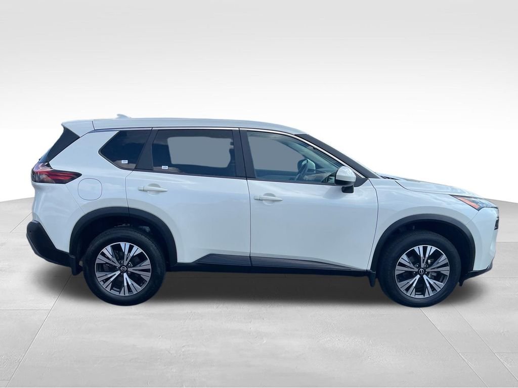 Used 2023 White Nissan SV image 6