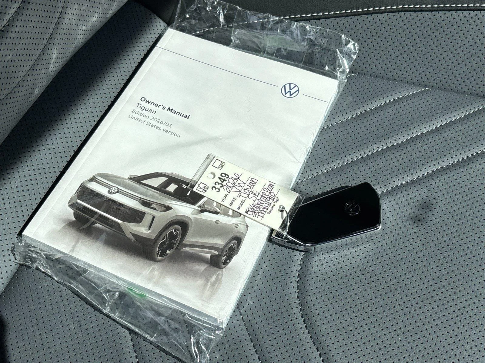 New 2026 opal white pearl Volkswagen SE R-Line Black image 41