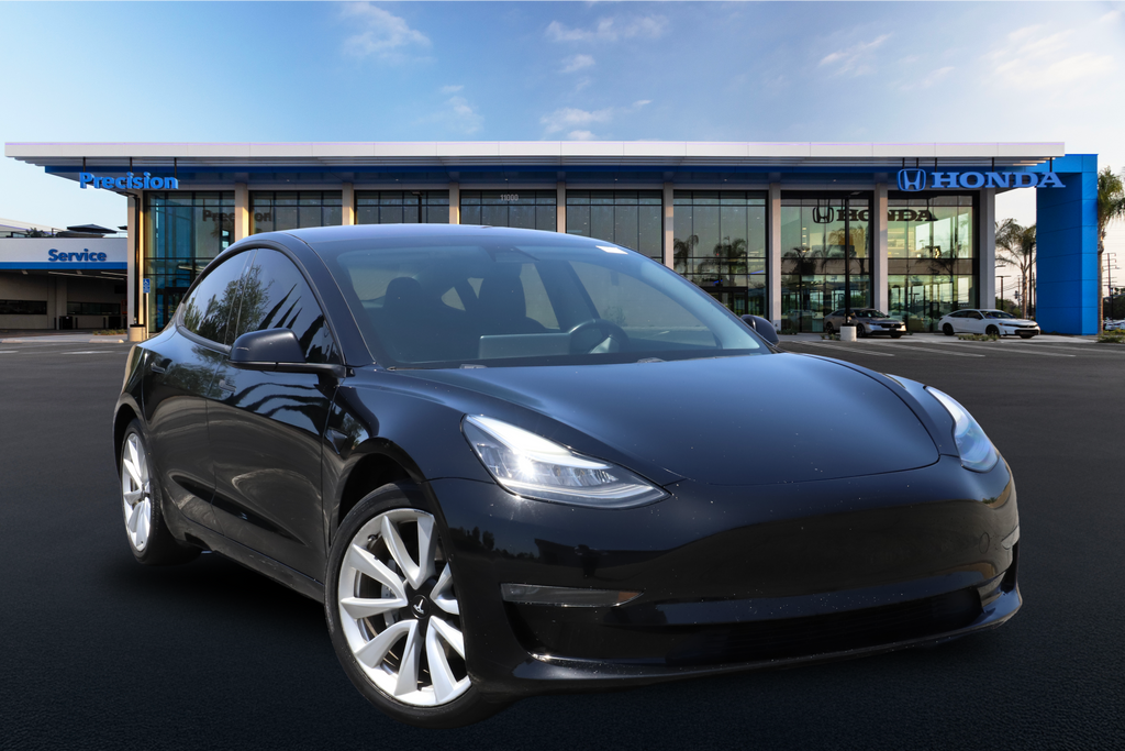 2019 Tesla Model 3 Rear-Wheel Drive Mid Range's photo