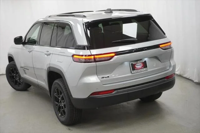 New 2026 Silver Zynith Exterior Paint Jeep Laredo image 11