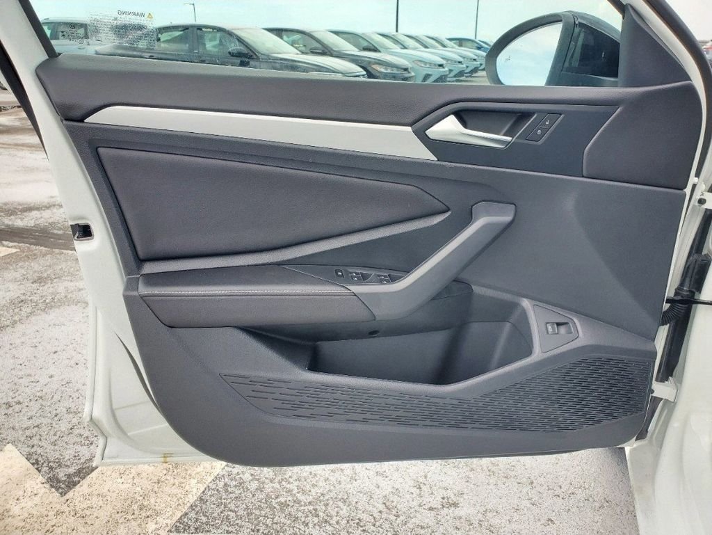 New 2026 White Volkswagen 1.5T Sport image 12