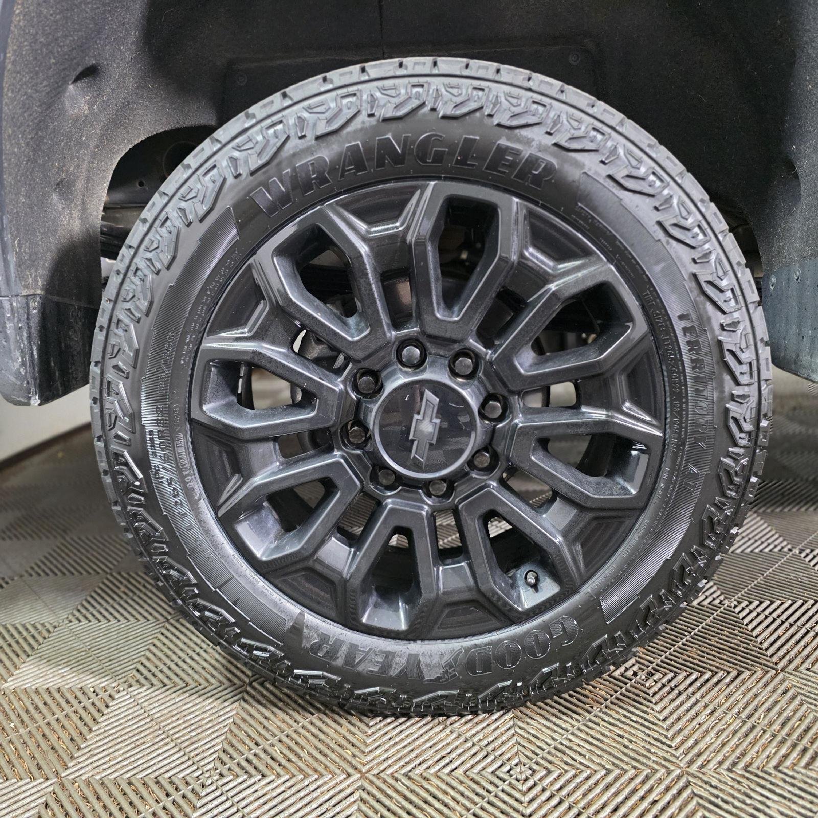 Used 2026 Black Chevrolet High Country image 4