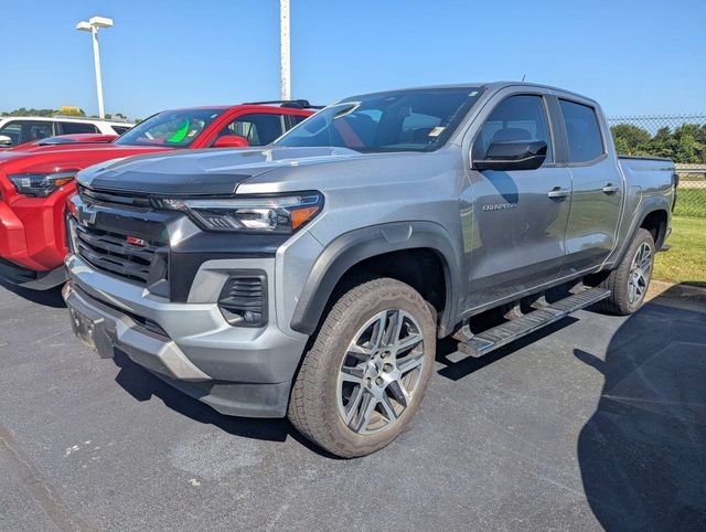 Used 2024 Gray Chevrolet Z71 image 5