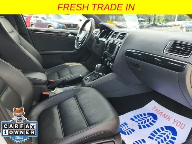 Used 2018 White Volkswagen 1.8T SE Sport image 24