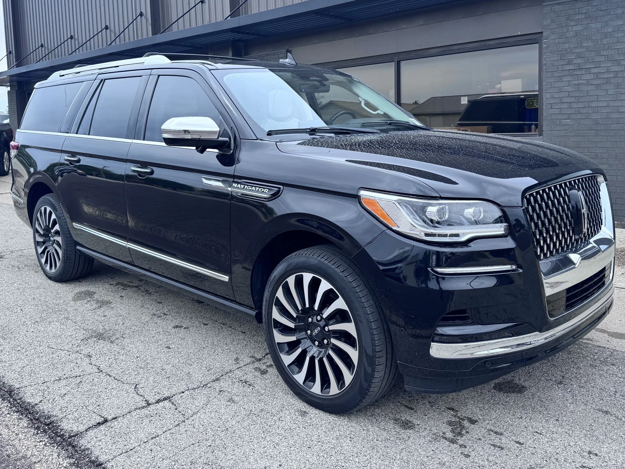 Used 2023 Black Metallic Lincoln Black Label image 3