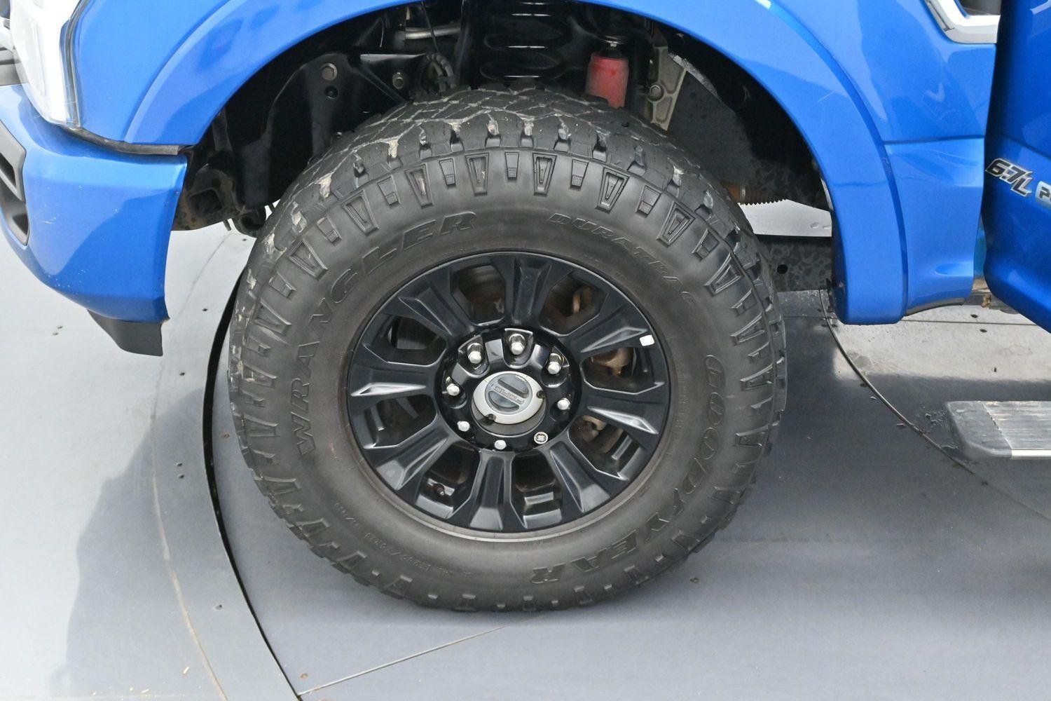 Used 2021 Velocity Blue Ford Platinum image 34