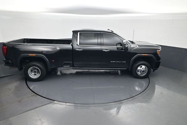 Used 2022 Black GMC Denali image 16