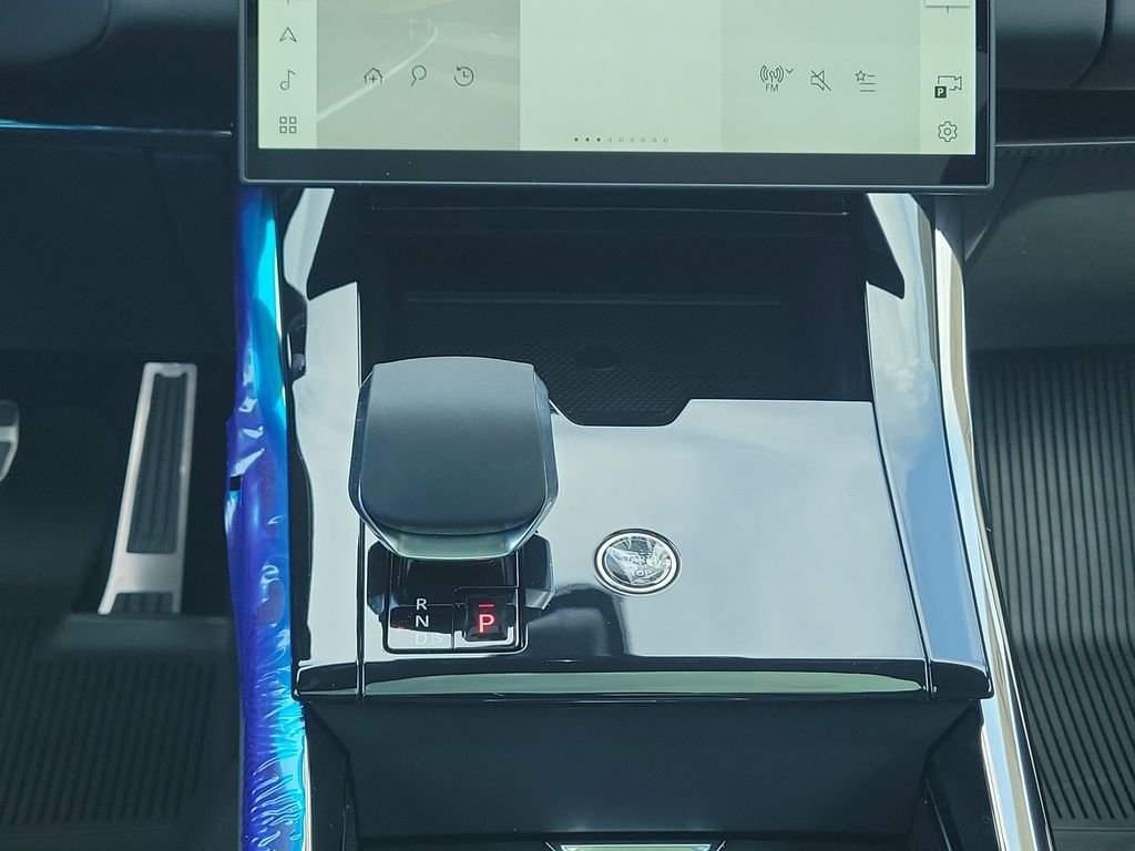 New 2026 Carpathian Grey Land Rover Dynamic SE image 20