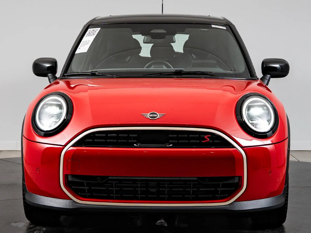 Used 2026 Chili Red Ii MINI Signature image 2