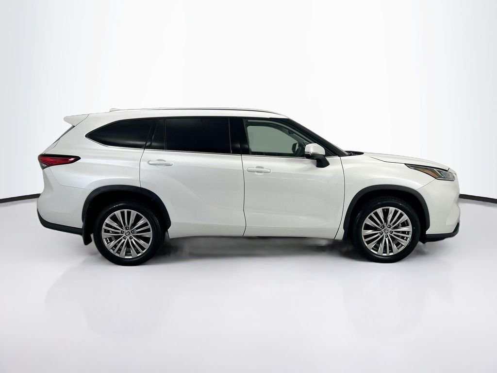 Used 2023 Pearl Toyota Platinum image 4