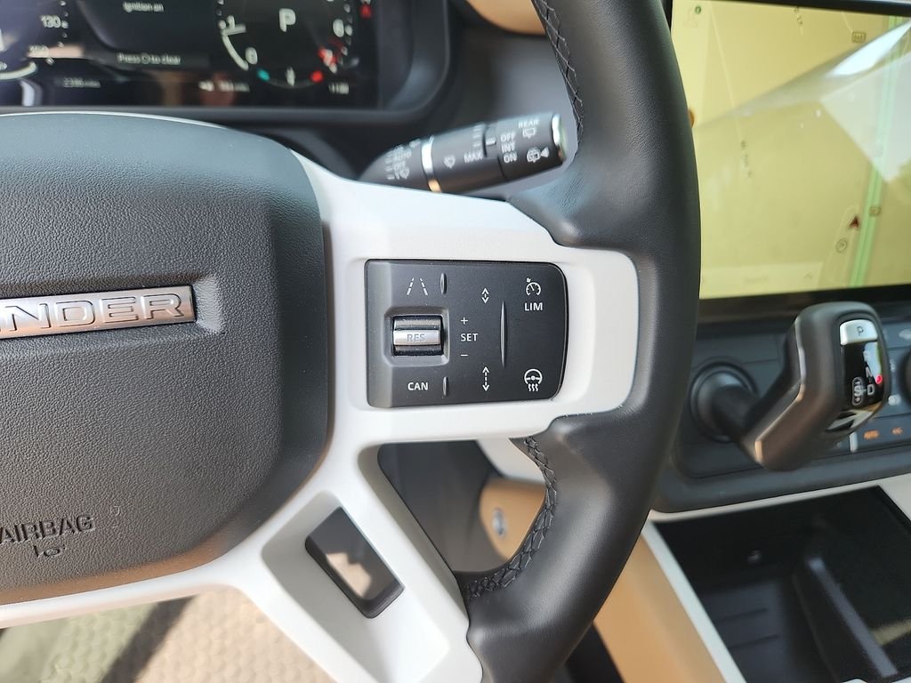 Used 2026 Santorini Black Metallic Land Rover S image 23