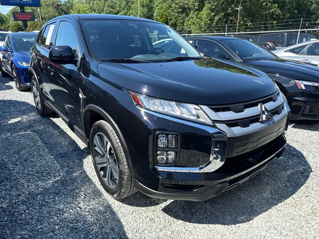 Used 2024 Black Mitsubishi 2.0 ES image 2