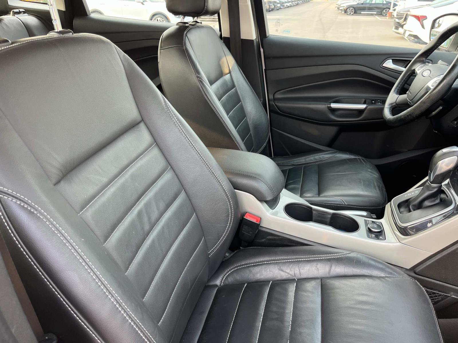 Used 2016 White Platinum Metallic Tri-Coat Ford SEL image 22