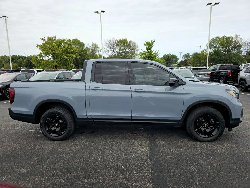 2025 Honda Ridgeline Black Edition - Photo 5