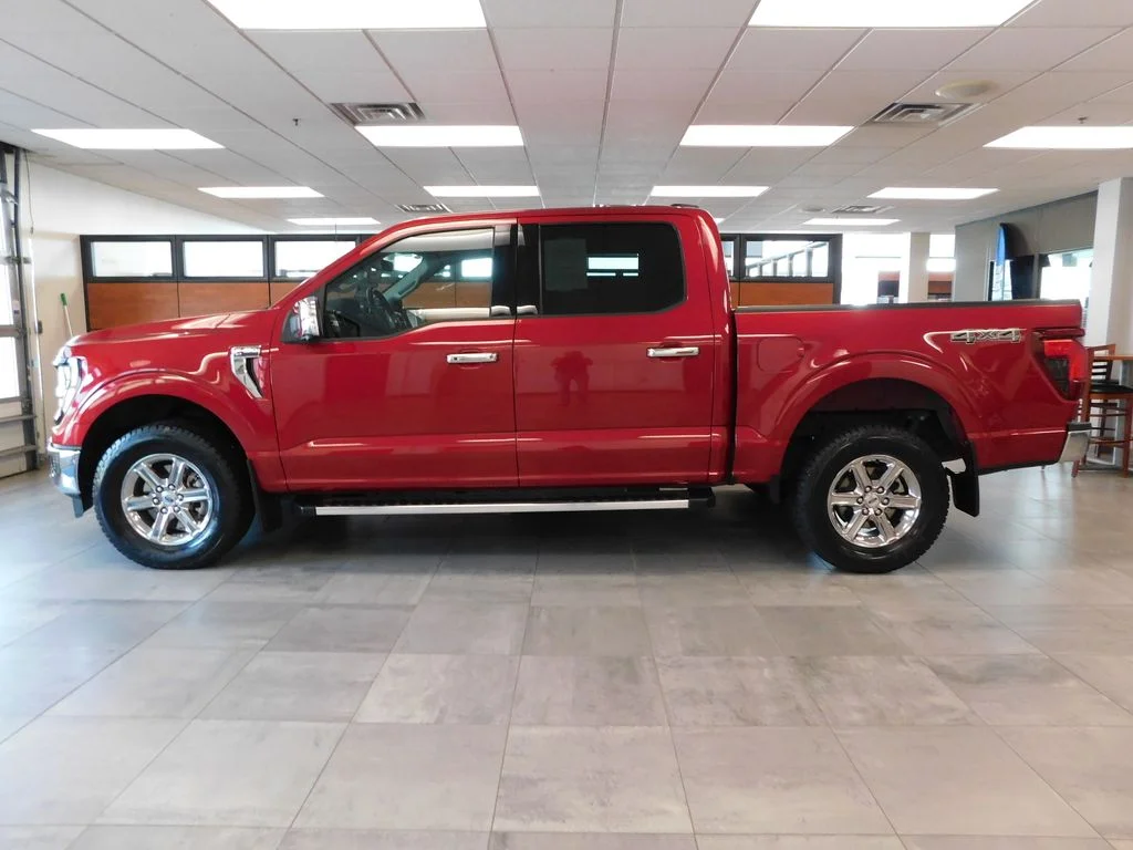 Certified Used 2025 Rapid Red Metallic Tinted Clearcoat Ford XLT image 8